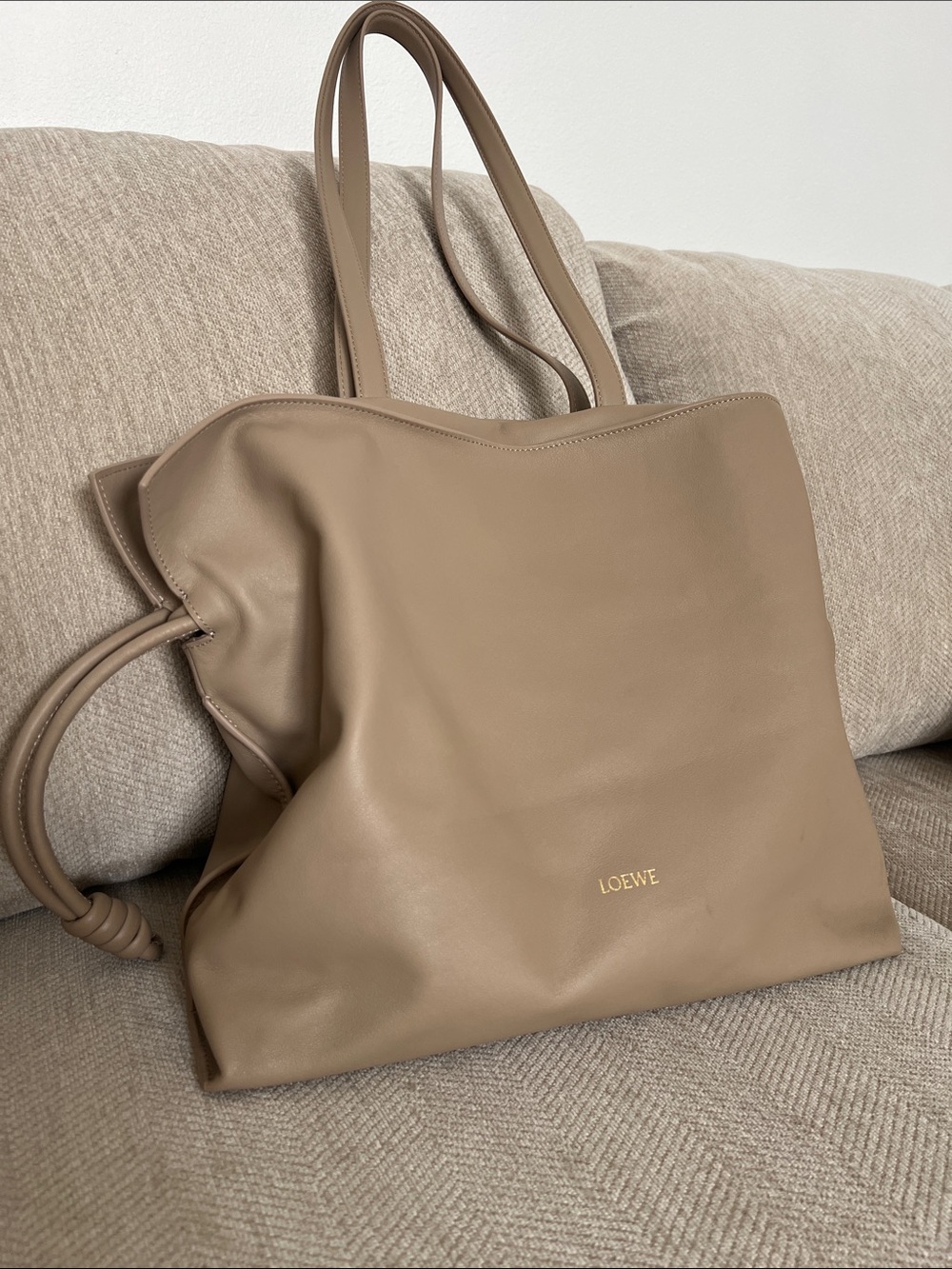 Loewe Soft Cream Leather Shoulder Bag - Picture 4 of 8